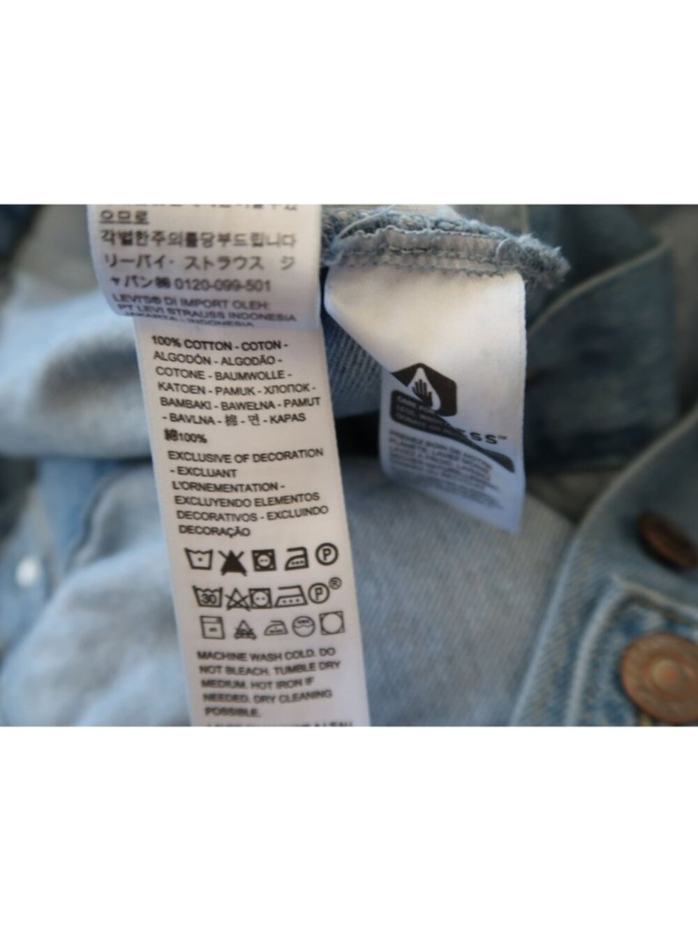 Levis XL Distressed Denim Jacket Blue 100% Cotton Light Wash - Picture 10 of 10